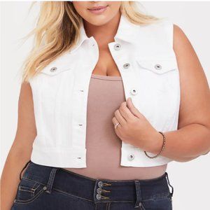 NWT TORRID CROP DENIM VEST - WHITE
